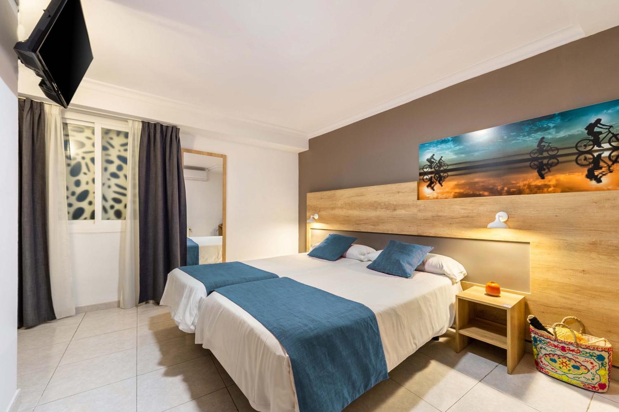 Hotel Vibra Maritimo Ibiza città Esterno foto